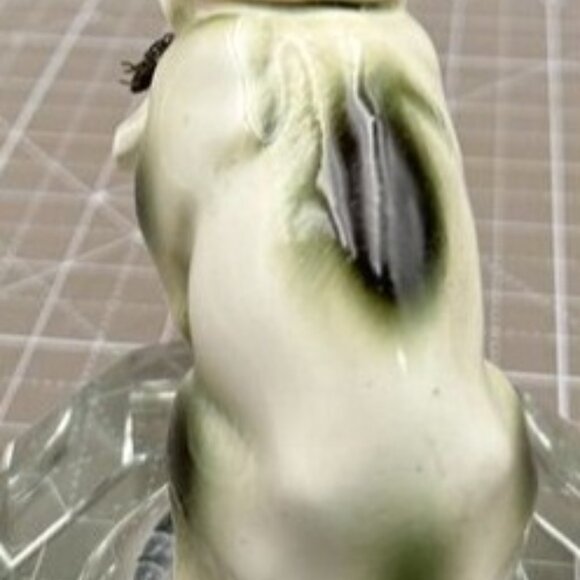 Antique Porcelain Dog Figurine With Fly on Paw READ - Picture 4 of 6